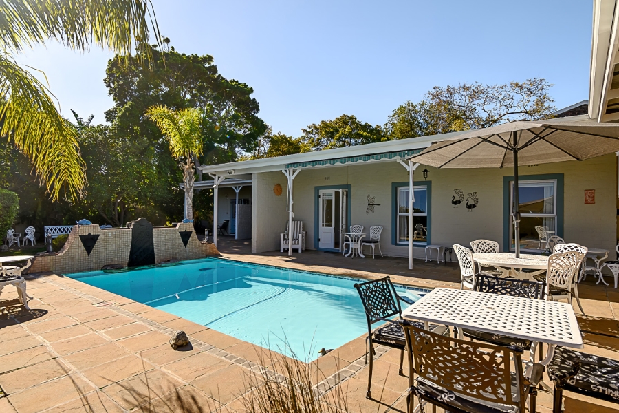 5 Bedroom Property for Sale in Constantia Western Cape